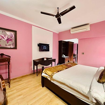Royal Orchid Fort Resort Массури Экстерьер фото