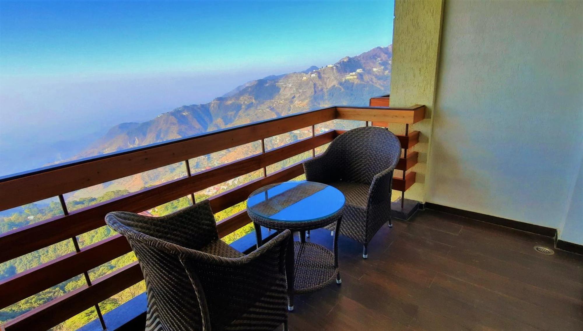 Royal Orchid Fort Resort Массури Экстерьер фото